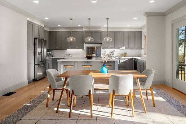 7 Flatley Ave, Manchester, MA 01944