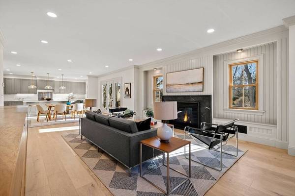 7 Flatley Ave, Manchester, MA 01944