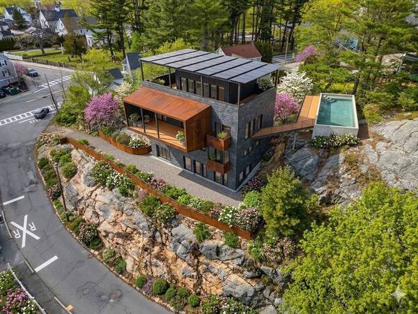 1 Sea Street, Manchester, MA 01944