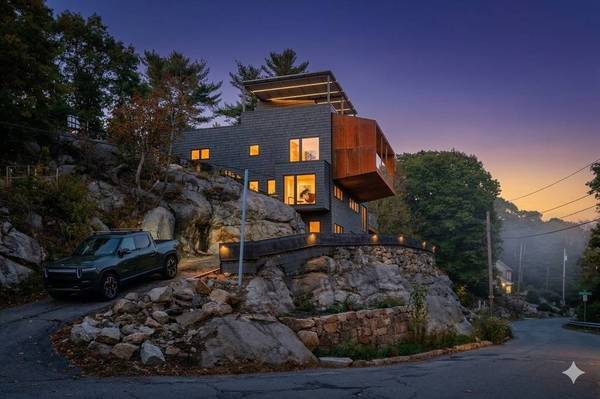 1 Sea Street, Manchester, MA 01944