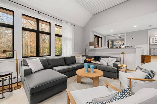 16 Woodholm Rd, Manchester, MA 01944