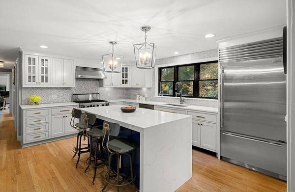 16 Woodholm Rd, Manchester, MA 01944