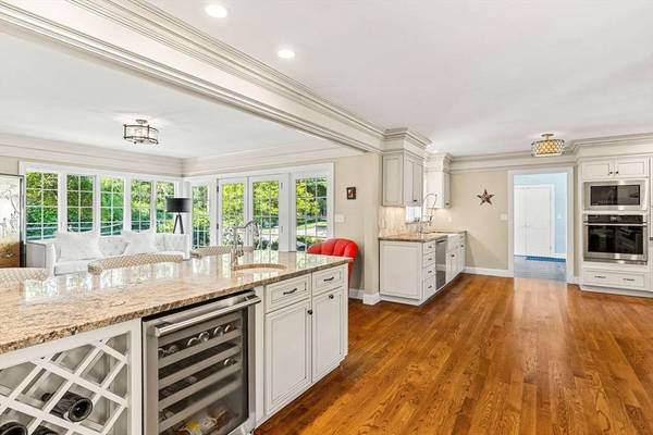 40 Pleasant Street, Wenham, MA 01984