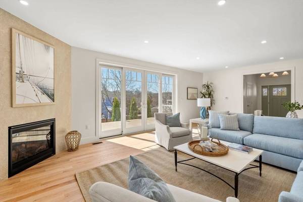 220 Atlantic St, Gloucester, MA 01930