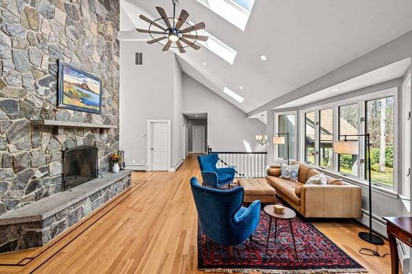 31 Upton Hills Ln, Middleton, MA 01949