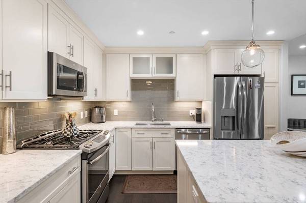 201 Elliott St #409, Beverly, MA 01915