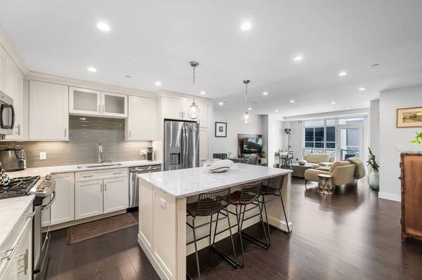 201 Elliott St #409, Beverly, MA 01915
