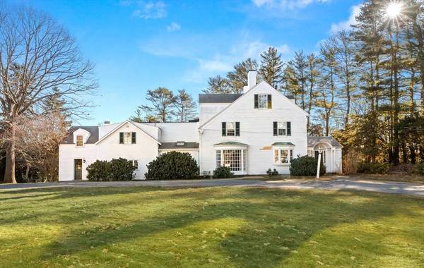 64 West St, Beverly, MA 01915
