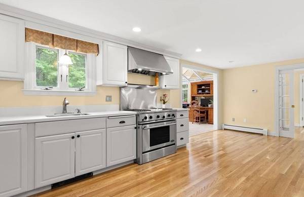 5 Blueberry Lane, Topsfield, MA 01983