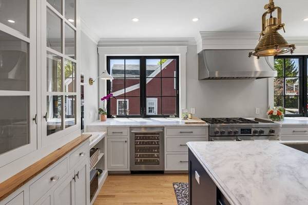 21 Union St, Manchester, MA 01944