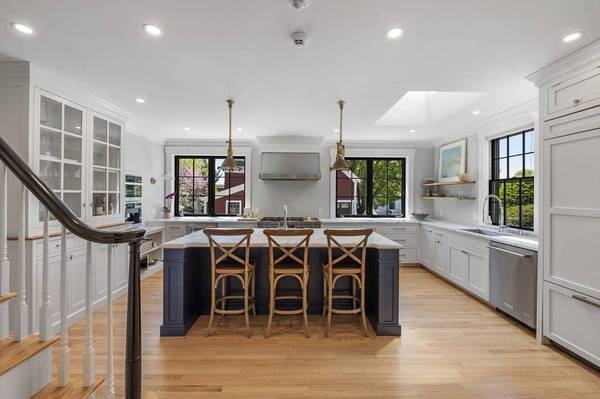 21 Union St, Manchester, MA 01944