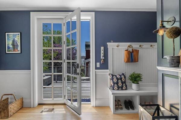 21 Union St, Manchester, MA 01944