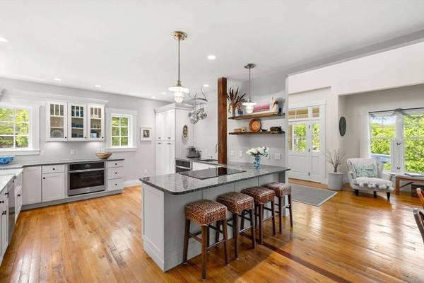 92 Phillips Ave, Rockport, MA 01966