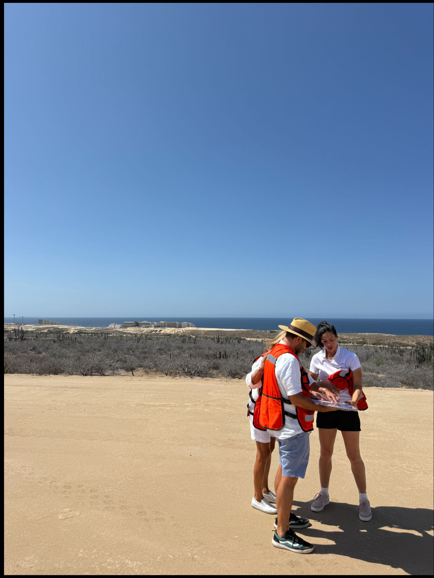 Oleada Los Cabos Pacific coastline and desert dunes