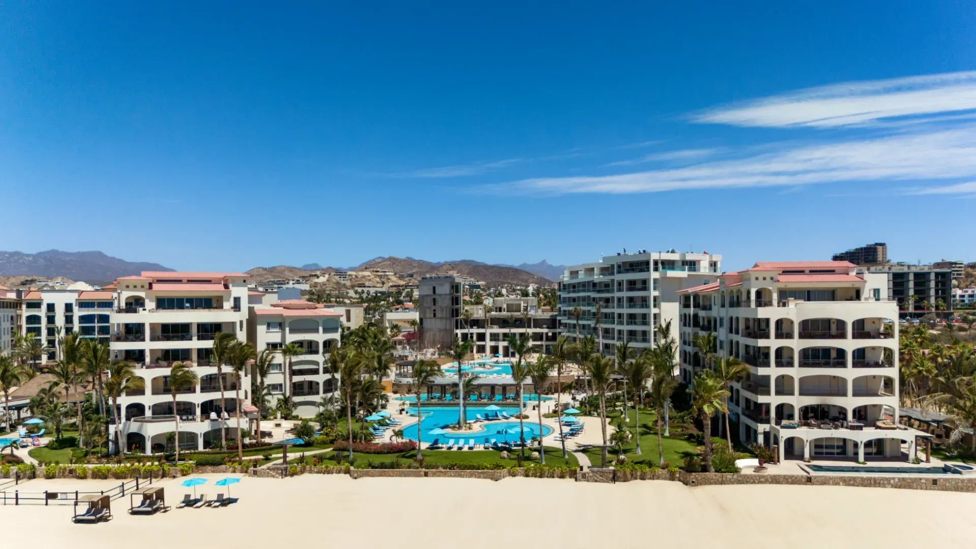 Tortuga Bay condos location on the beach, San José del Cabo Hotel Zone