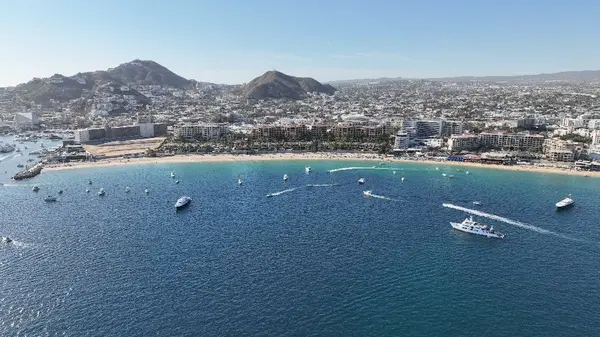 Los Cabos Lifestyle Guide: Art, Food & Barefoot Luxury,Denise González Boisson