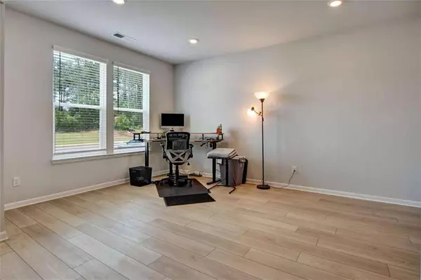 297 Delta DR, Mcdonough, GA 30252