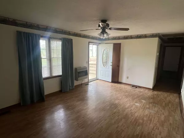 260 Pond Field Rd, Westpoint, TN 38486