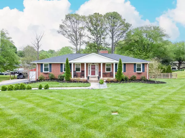 916 Lion Pkwy, Columbia, TN 38401