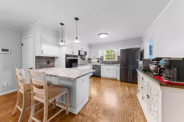 916 Lion Pkwy, Columbia, TN 38401