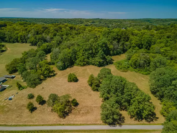 4283 Turkey Creek Rd, Williamsport, TN 38487