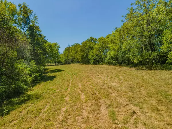 4283 Turkey Creek Rd, Williamsport, TN 38487