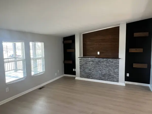 407 Oakview Dr, Columbia, TN 38401