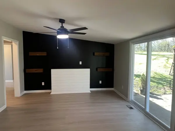 407 Oakview Dr, Columbia, TN 38401