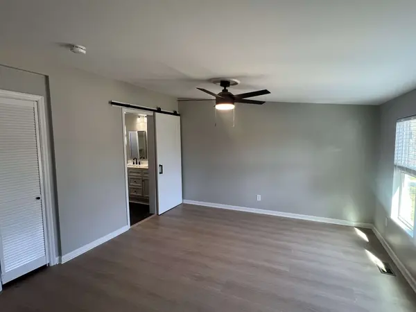 407 Oakview Dr, Columbia, TN 38401