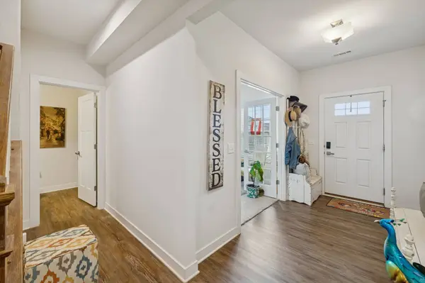 3043 Persimmon St, Columbia, TN 38401