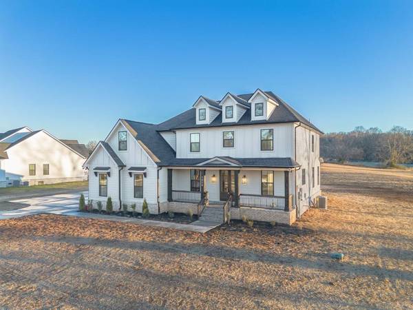 17 Peyton Place, Columbia, TN 38401