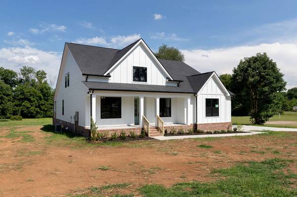 6616 Old Zion Rd, Columbia, TN 38401