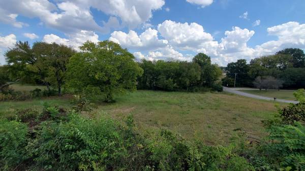 4 Cothran Rd, Columbia, TN 38401