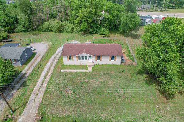 2220 Cherry Dr, Pulaski, TN 38478