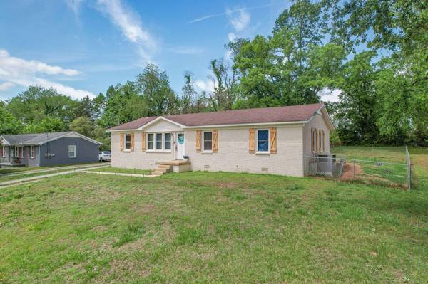 2220 Cherry Dr, Pulaski, TN 38478