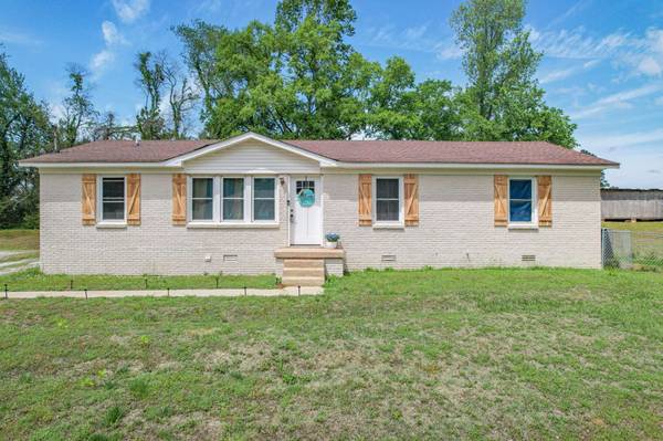 2220 Cherry Dr, Pulaski, TN 38478