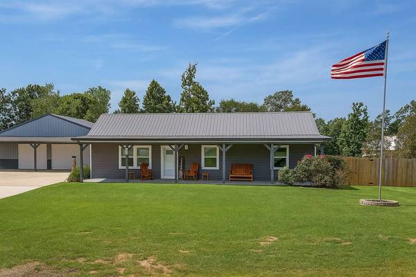 830 Presley Cir, Mount Pleasant, TN 38474