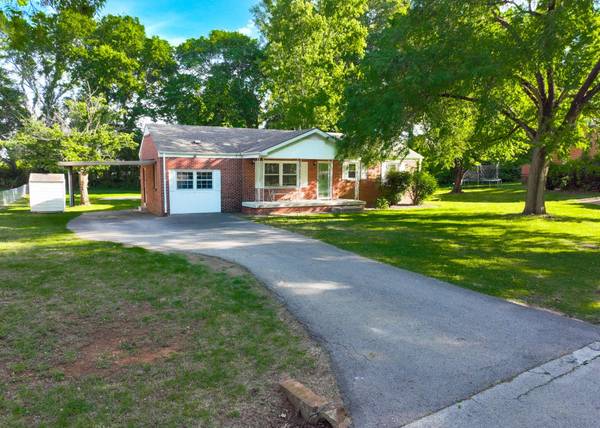 105 Daleview Cir, Columbia, TN 38401