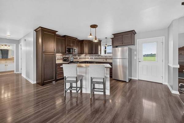 72 Jon Frank Dr, Mount Pleasant, TN 38474