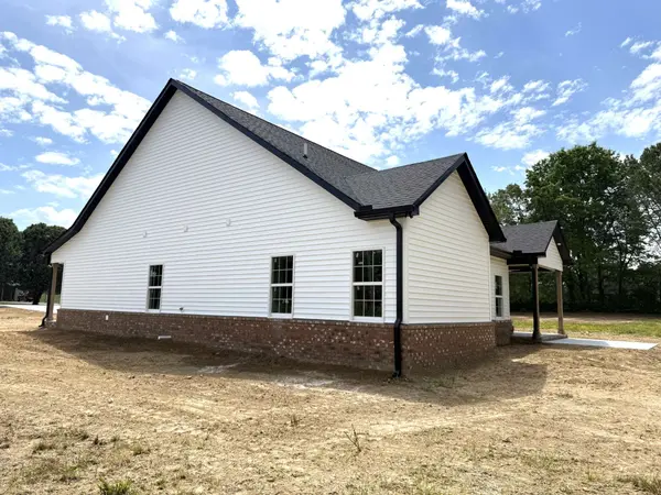 2750 Bains Rd, Hillsboro, TN 37342