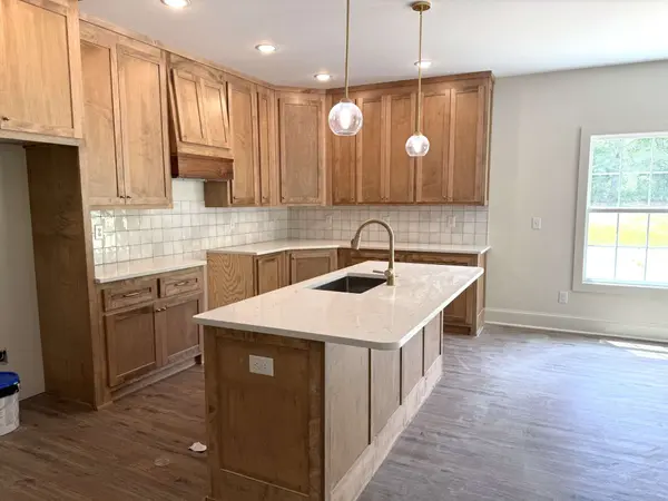 2750 Bains Rd, Hillsboro, TN 37342