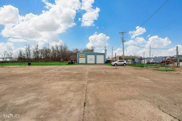 3625 E Texas Street, Bossier City, LA 71111