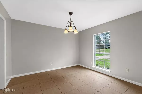 9008 Villanova Drive, Shreveport, LA 71118