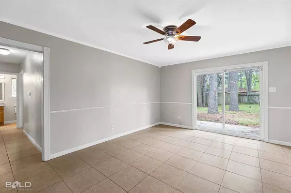 9008 Villanova Drive, Shreveport, LA 71118