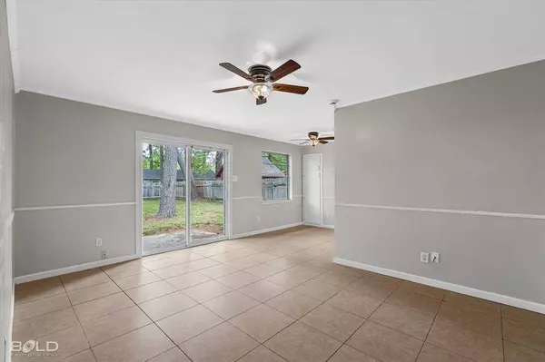 9008 Villanova Drive, Shreveport, LA 71118