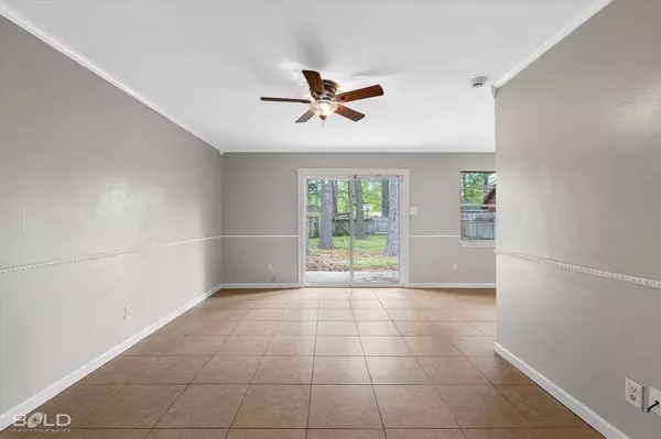 9008 Villanova Drive, Shreveport, LA 71118