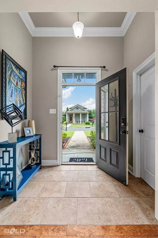 2720 E Crescent Cove, Shreveport, LA 71105