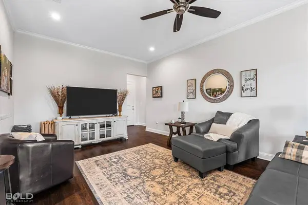 4184 Grassy Lake Drive, Bossier City, LA 71111