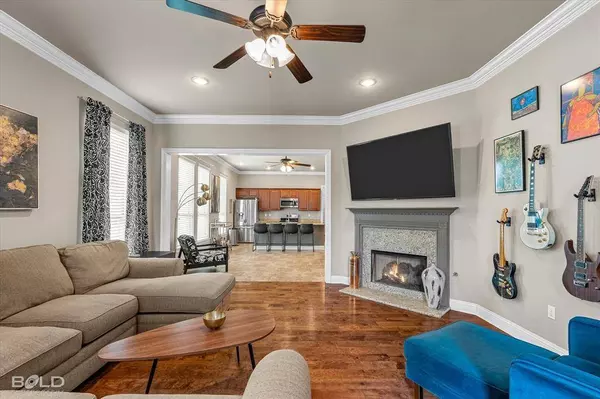 2720 E Crescent Cove, Shreveport, LA 71105