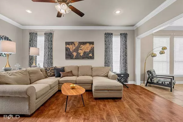 2720 E Crescent Cove, Shreveport, LA 71105